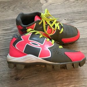Softball cleats
